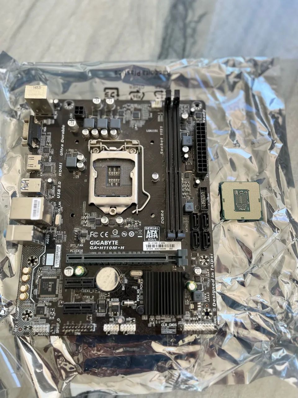Kit Placa-Mãe Gigabyte H110M-H + Intel Core i5-7400