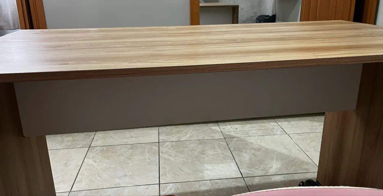 MESA DE ESCRITÓRIO EM ÓTIMO ESTADO - Foto 2