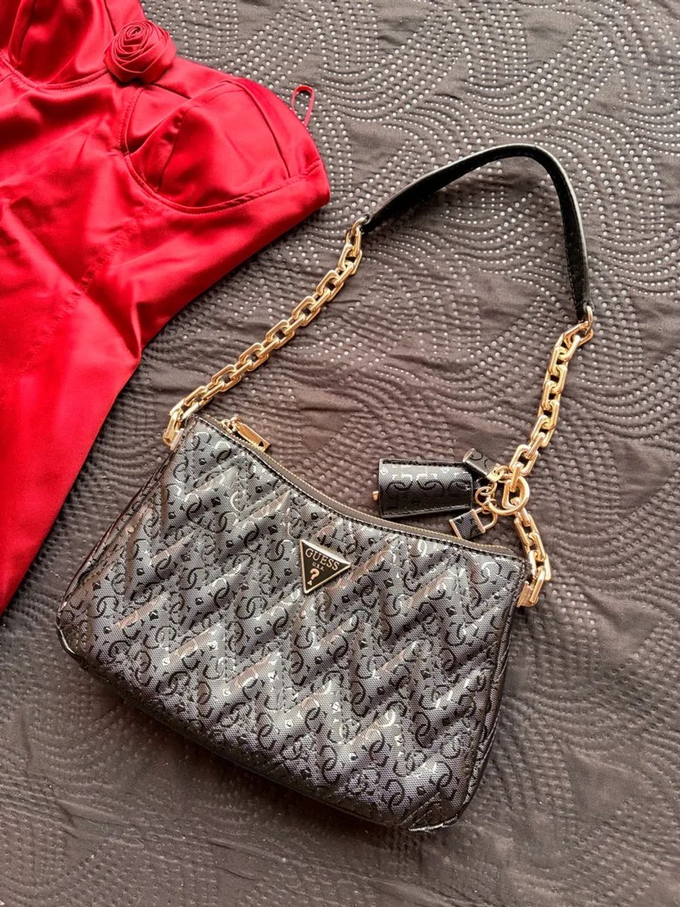 Vestido Bershka e bolsa Guess - Foto 2