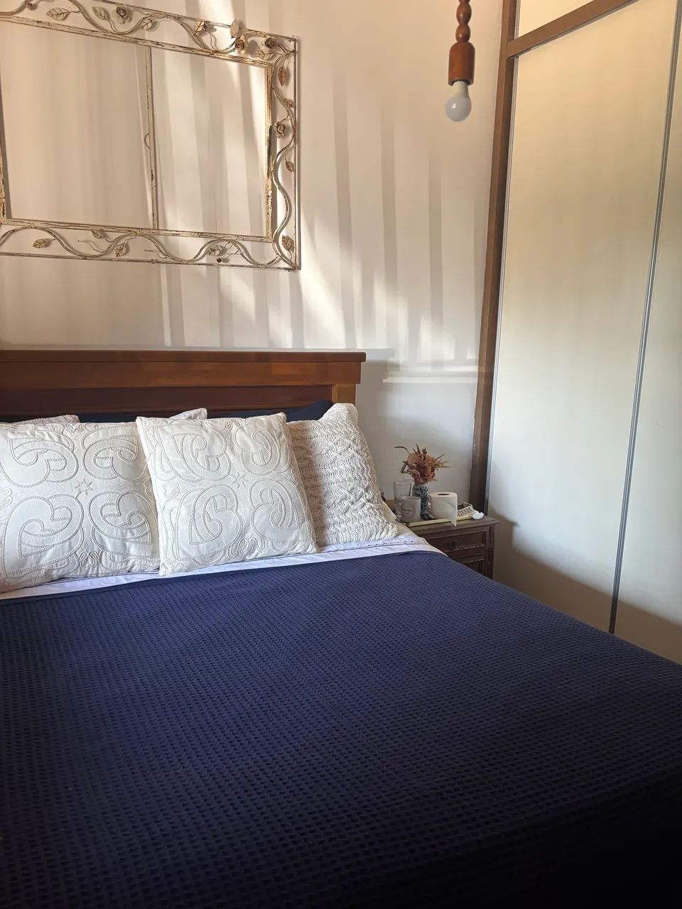 Cama casal madeira maciça, excelente estado - Foto 5