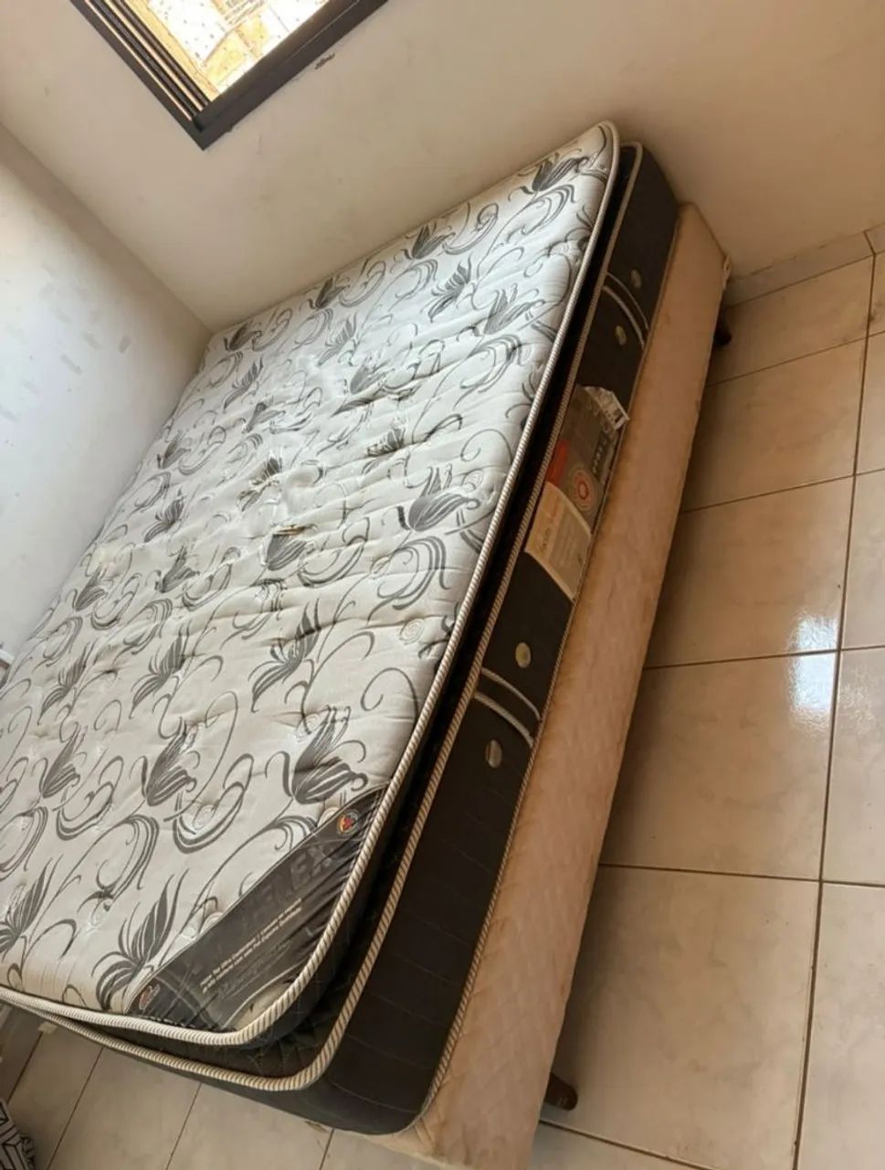 Cama box + colchão queen size usada em bom estado - Foto 2
