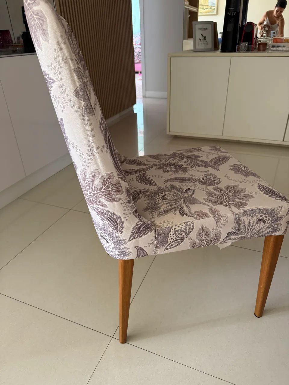Mesa laqueada com cadeiras  - Foto 4