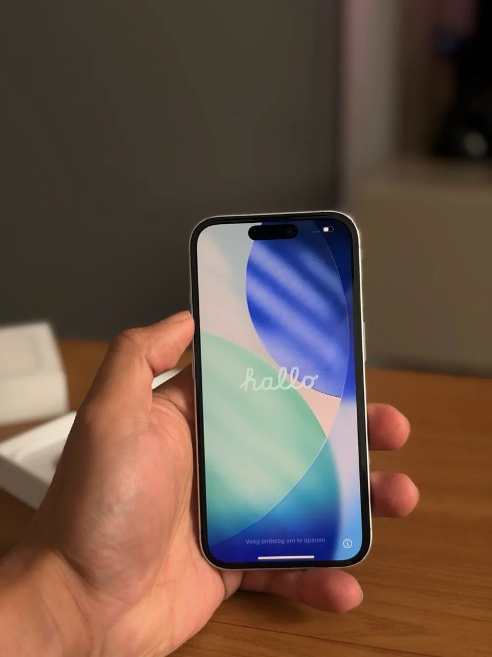 iPhone 16 Branco 256GB 