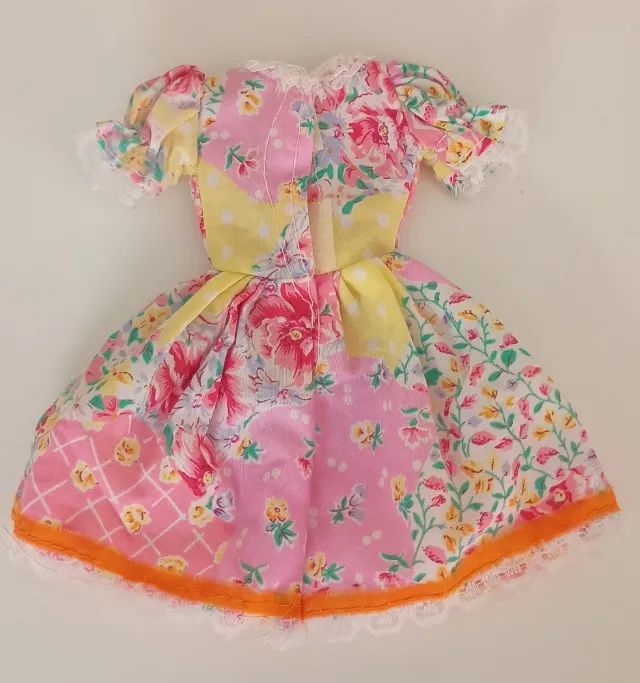 Roupa Para Boneca - Vestido Florido (Antigo) - Foto 4