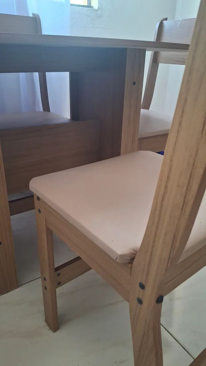 Mesa retangular 4 lugares de madeira - Foto 3