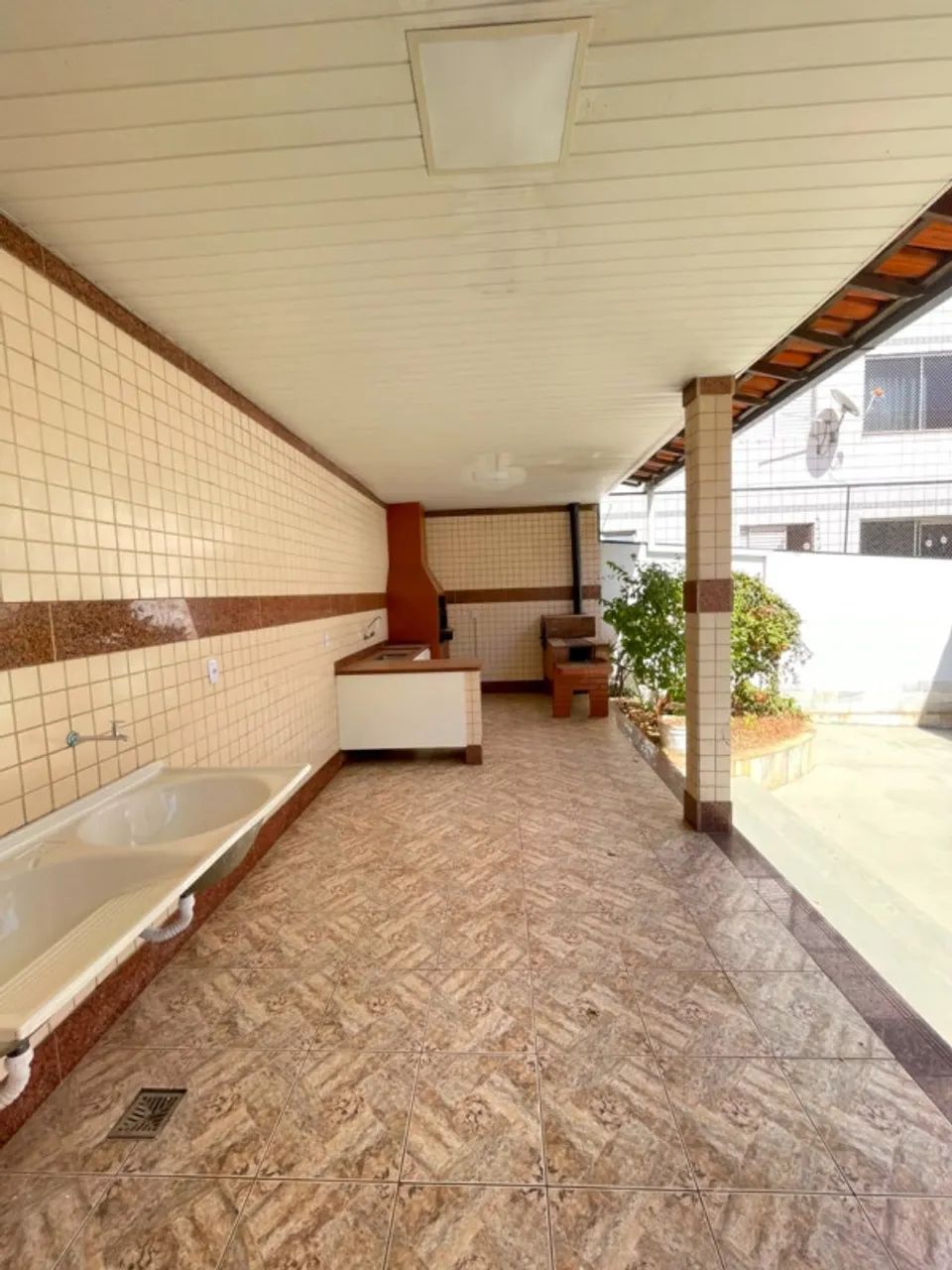 Casa com 5 quartos para alugar em Belo Horizonte - Foto 3
