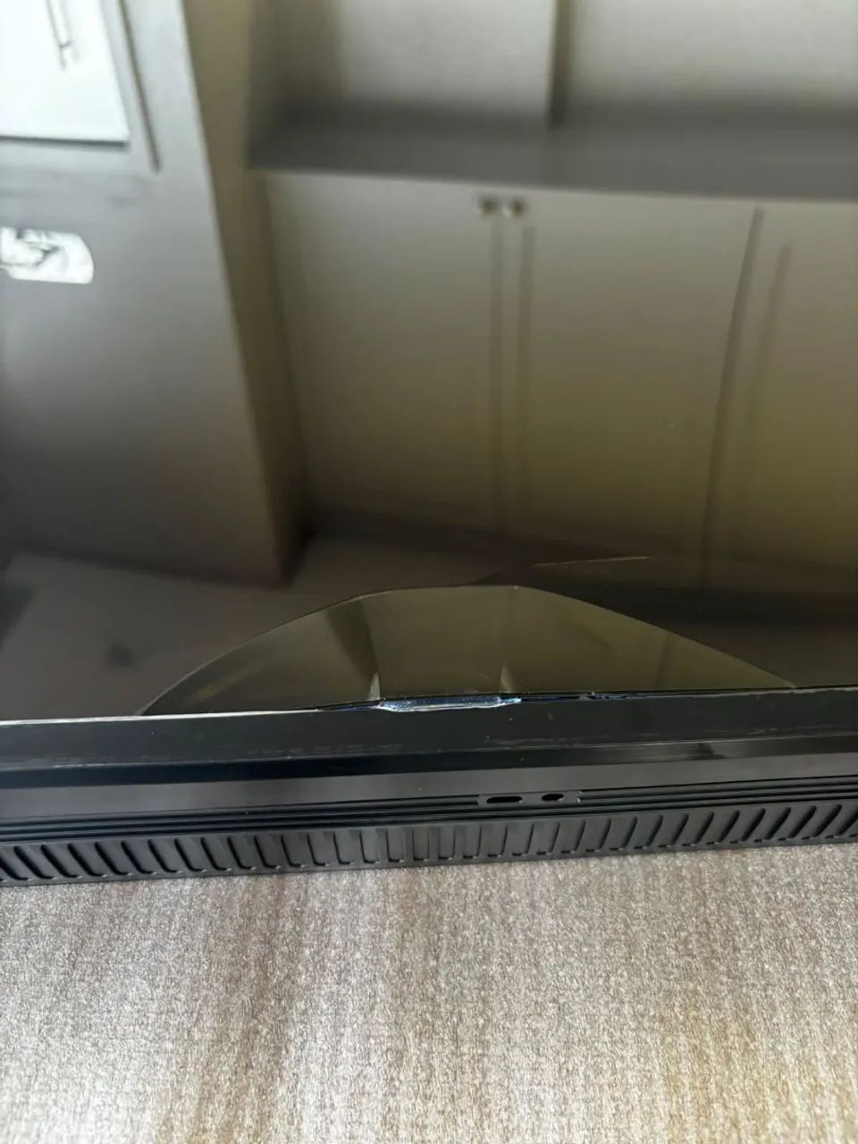 Tv Samsung 75 polegadas tela Crystal nova, com tela danificada  - Foto 2