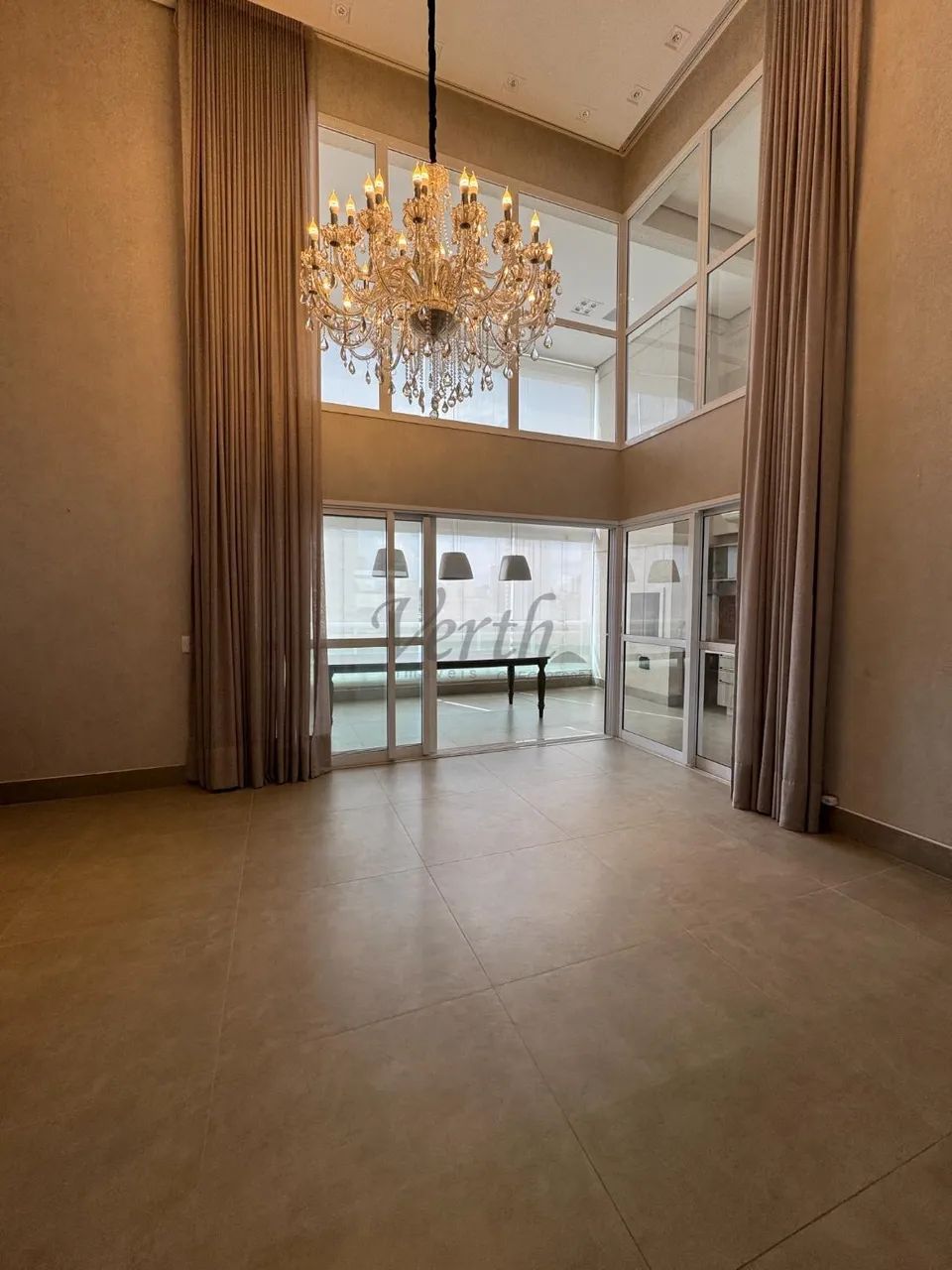 Apartamento à Venda no Edifício Art House Double Sky - Campinas/SP