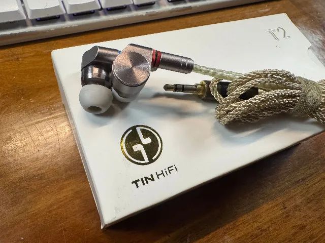 Fone de ouvido Tin HiFi T2