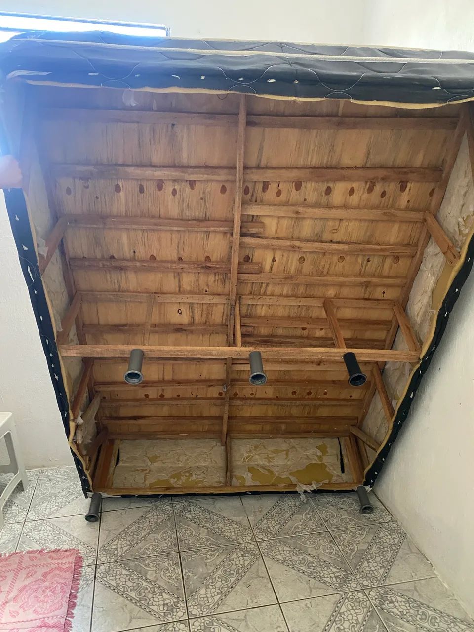 Vende-se cama de casal e guarda roupa usado.  - Foto 4