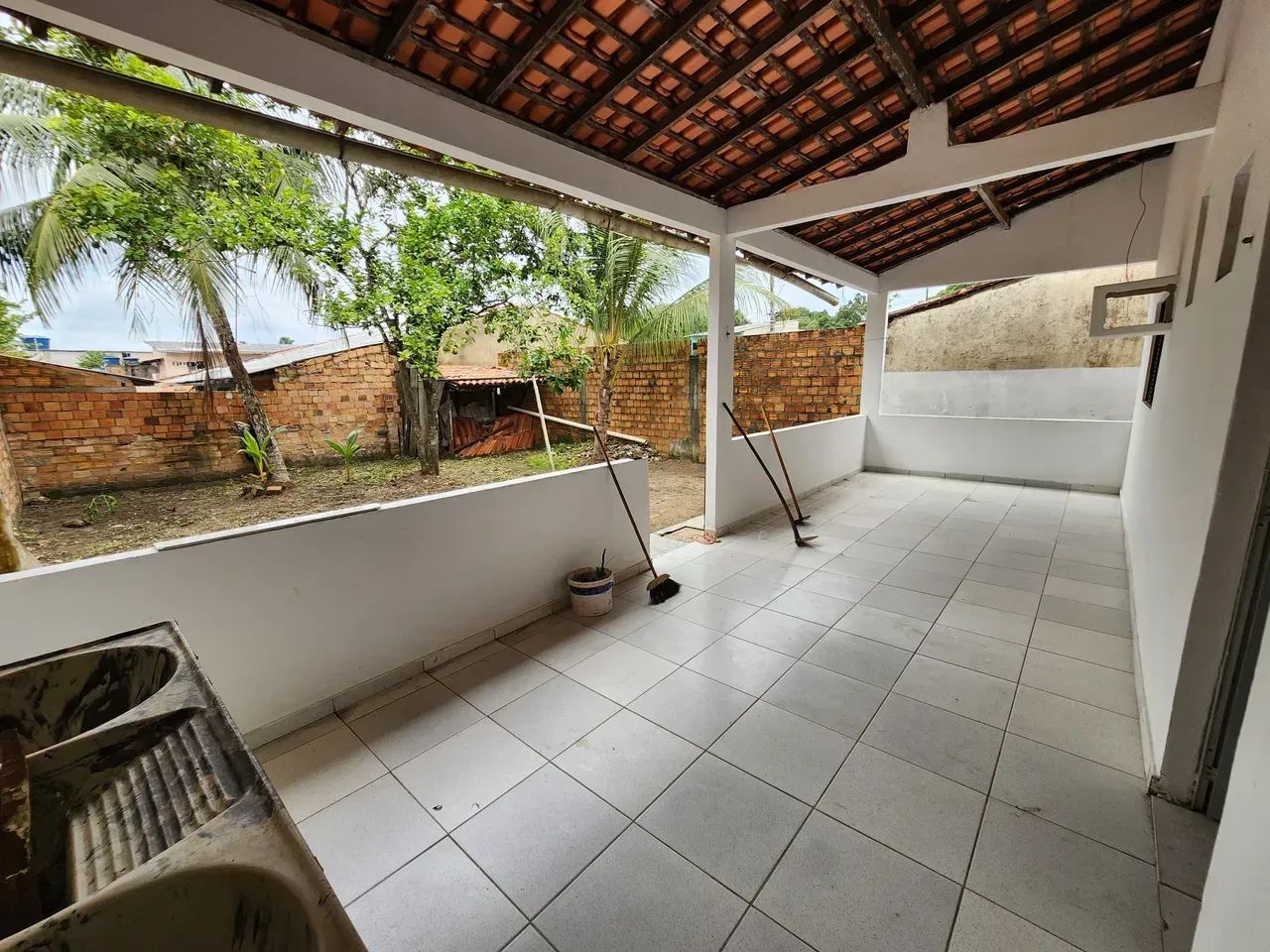 VENDO CASA SATÉLITE SENDO 2/4 COM 1 SUÍTE COM 264 M²- FINANCIAMENTO - Foto 5