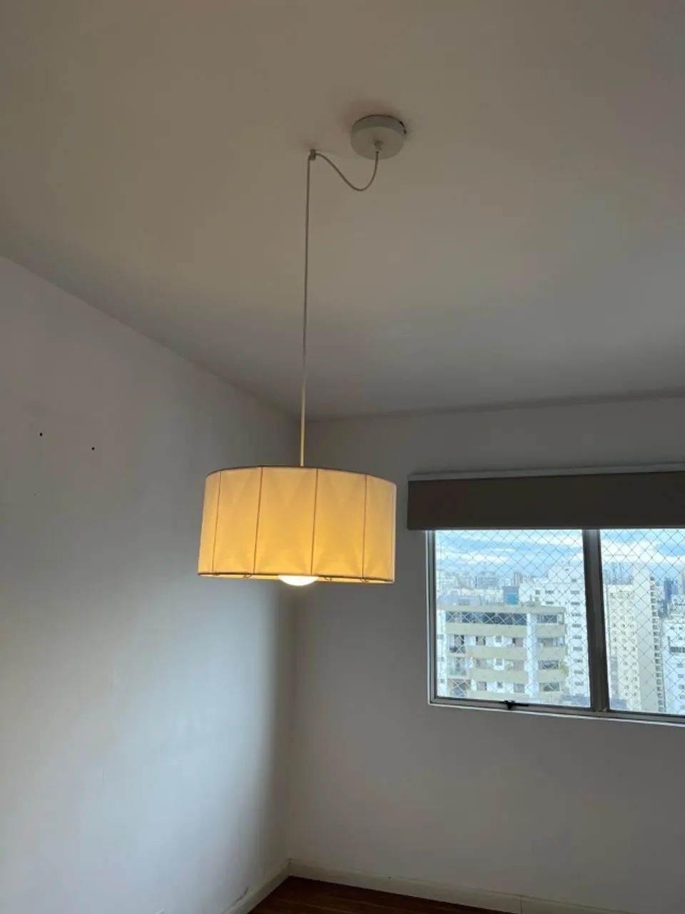 Lustre pendente nude