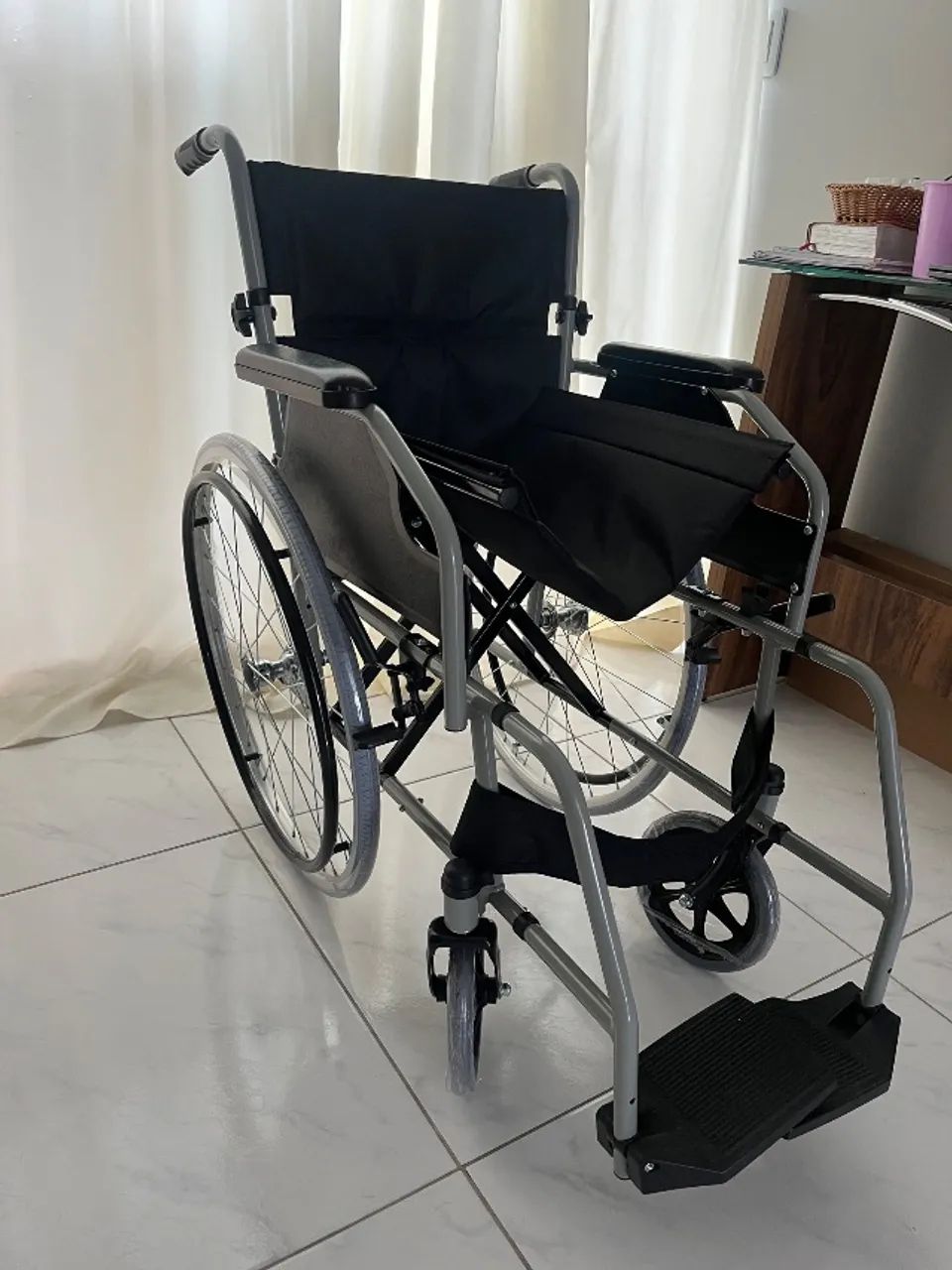 Cadeira de Rodas - Foto 2