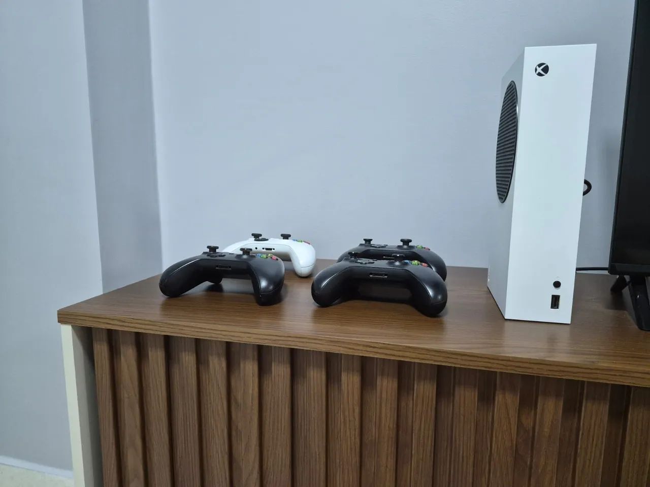 XBOX + 4 CONTROLES - Foto 2