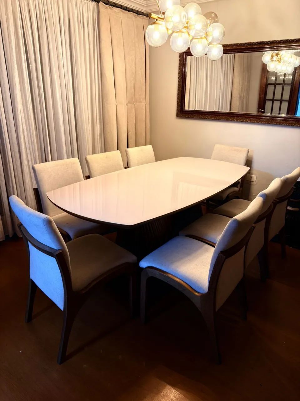 Mesa de jantar c/ 8 cadeiras  - Foto 2