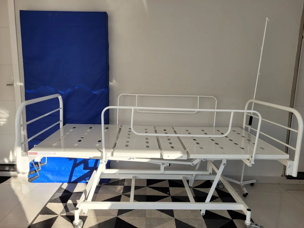Cama hospitalar 3 manivelas completa 