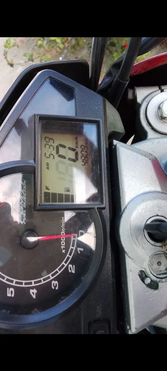 Moto CB 300 - Foto 4