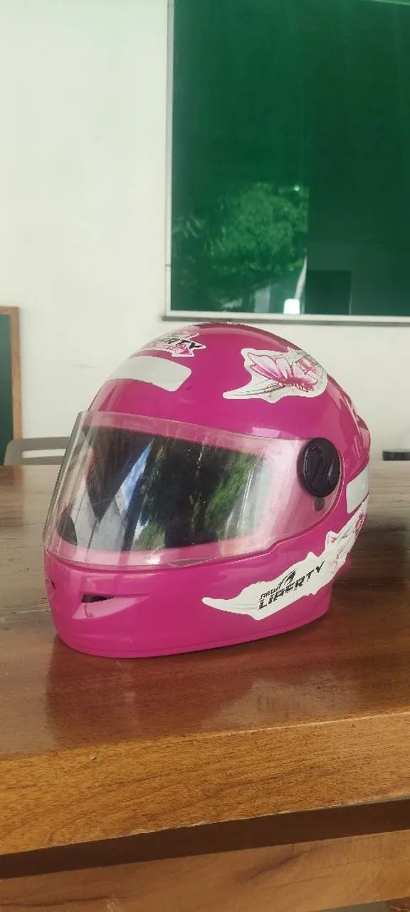 Vende-se este capacete e assento de elevação  - Foto 5