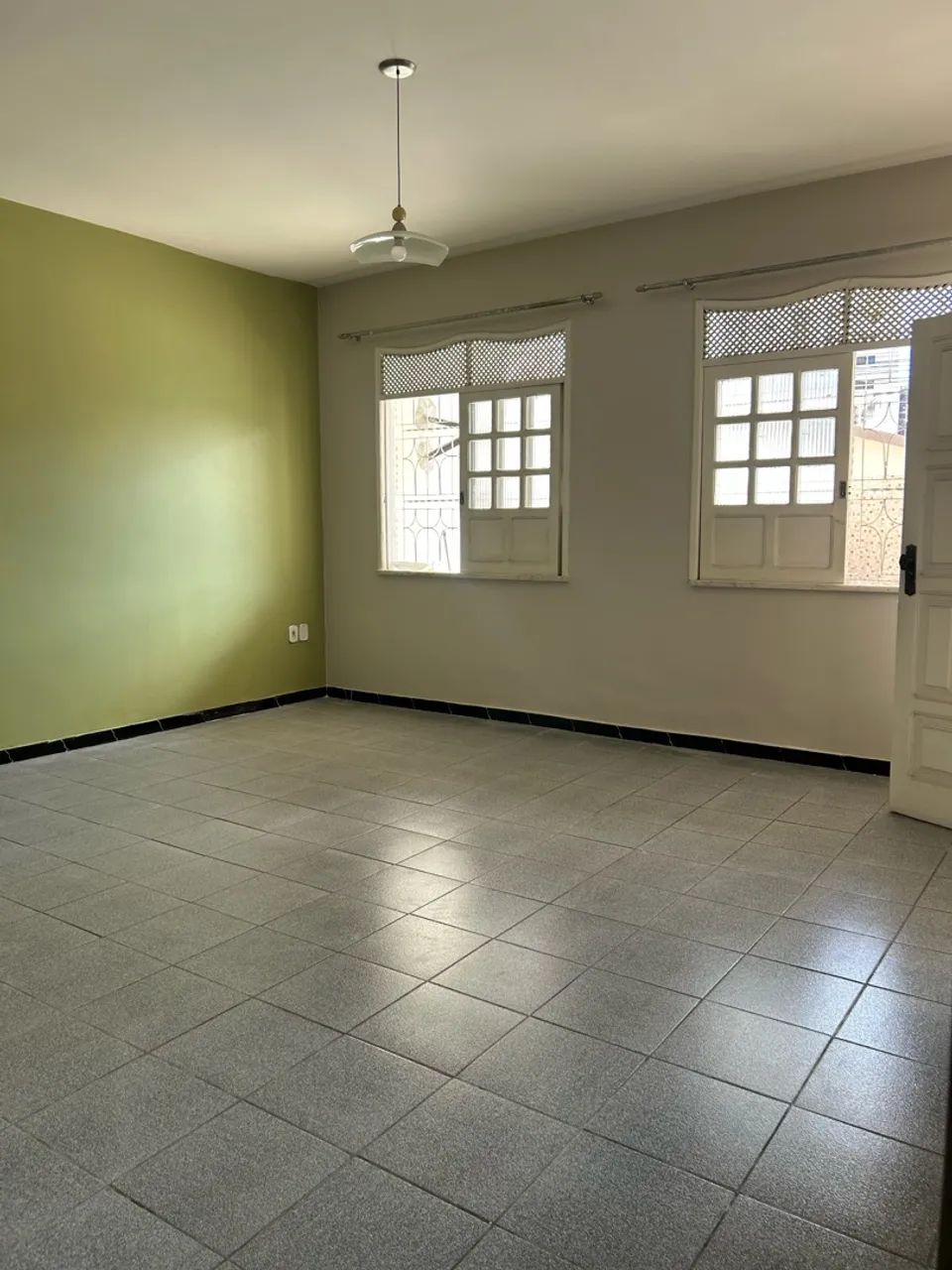 Casa ampla com 4 quartos, suíte, 3 banheiros e área de lazer - Foto 4