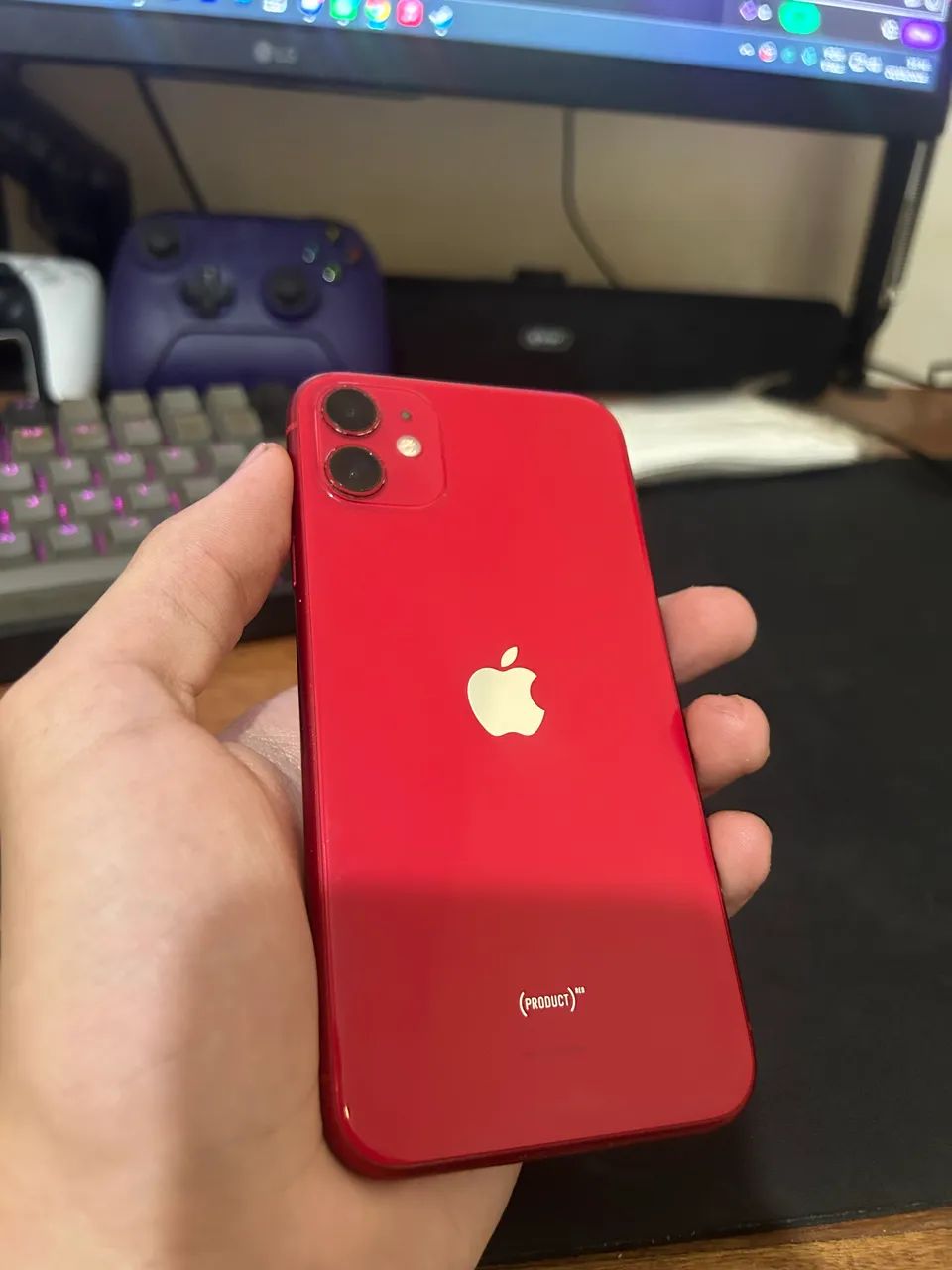 iPhone 11 RED 