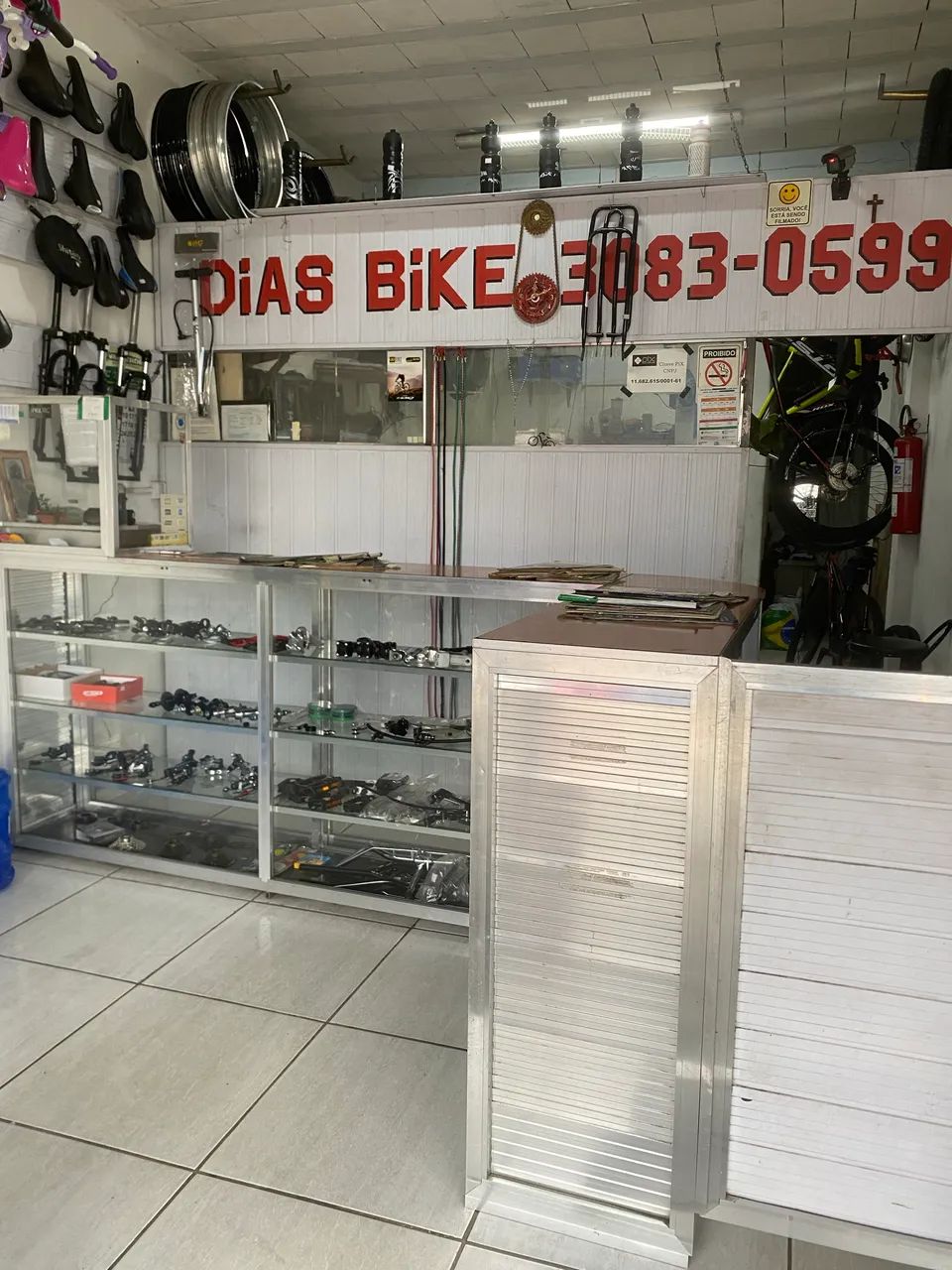 Passa o ponto loja de bicicleta com mais de 20 anos