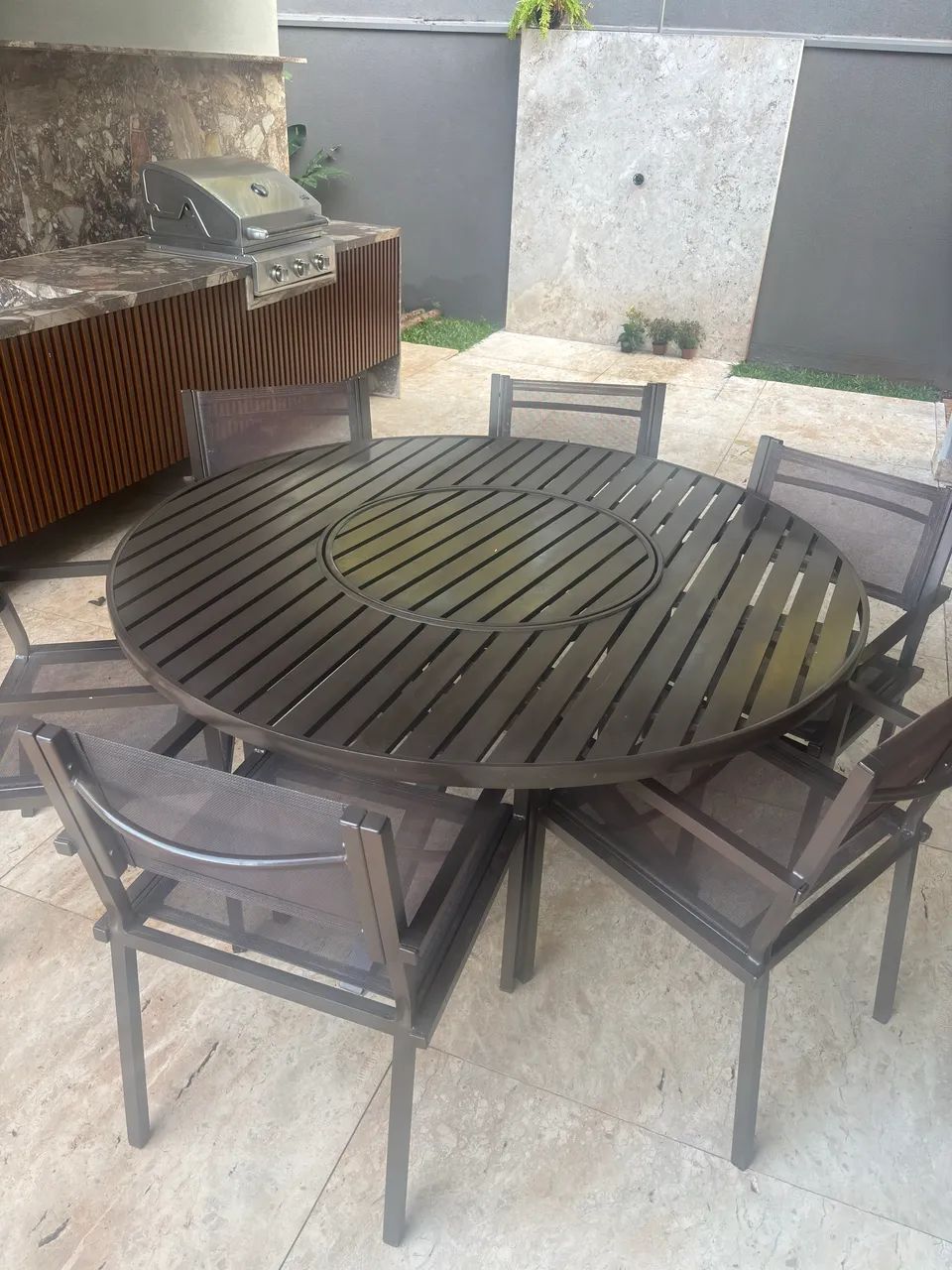 Mesa e cadeiras 