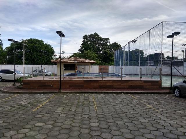 Apartamento com 3/4 uma vagas de garagem