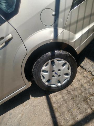 Ford Fiesta Sedam Flex - Foto 2