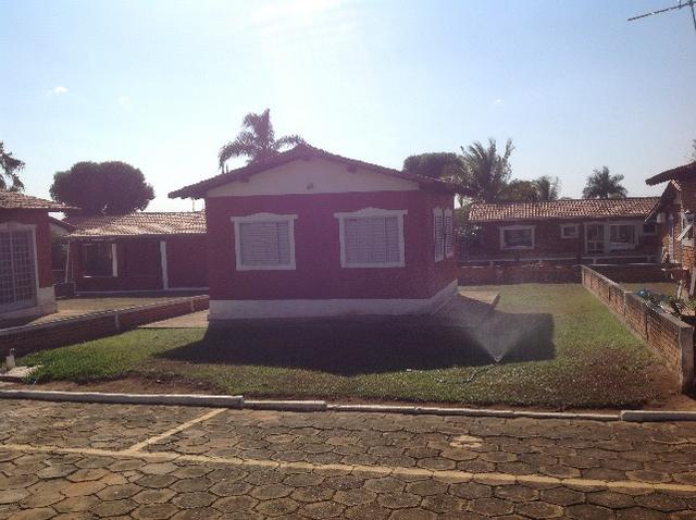 Chalé em caldas,condomínio bem localizado,com terreno caso vc queira ampliar