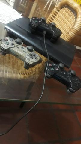 Ps3 com 3controles e 5 jogos