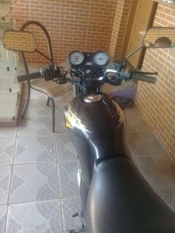 Vendo uma cbx 200 estrada - Foto 2