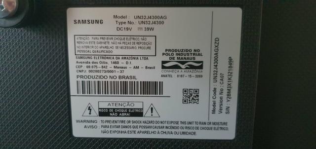 TV Samsung 32" modelo UN32J4300AGXZD
