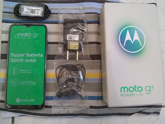 Moto g8 pawer lite