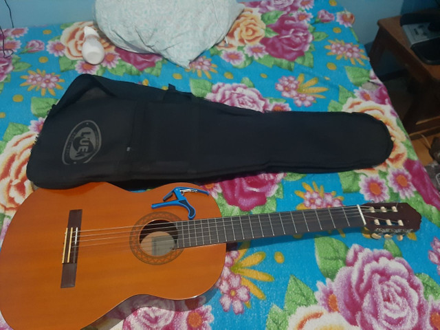 troco por guitarra ou vendo