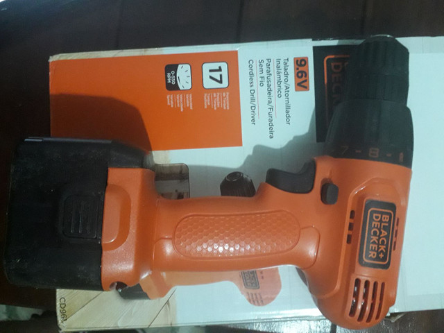 Parafusadeira black Decker 9.6v nunca usada - Foto 3