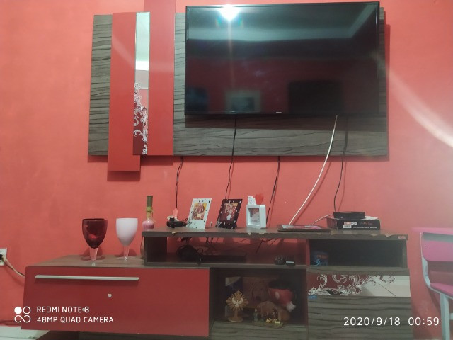 Vendo ou troco por estante