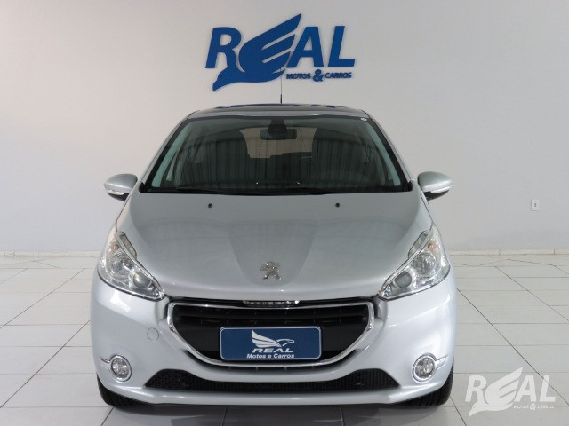 Peugeot 208 Griffe 1.6 AUT Completo Financiamos Em Até 60X Sem Nada De Entrada - Foto 6