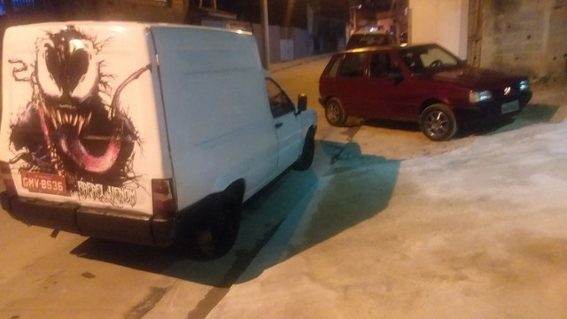 Vendo os dois carro fiorino e uno - Foto 2