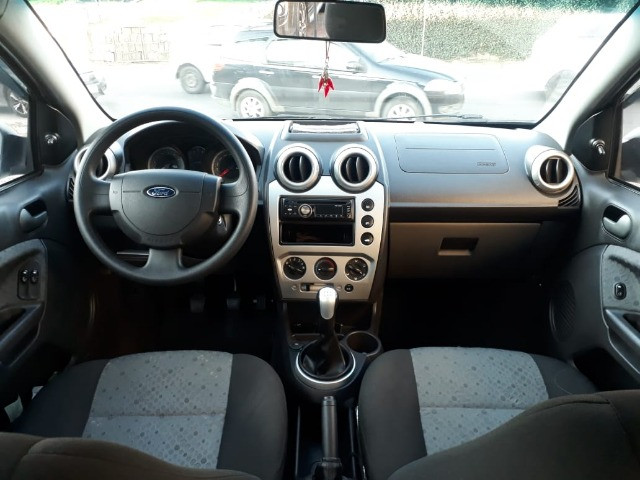 Ford - Fiesta 1.6 8v Class Flex - Foto 8
