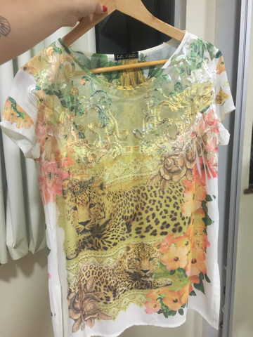Blusa de onça da Bella Kibella