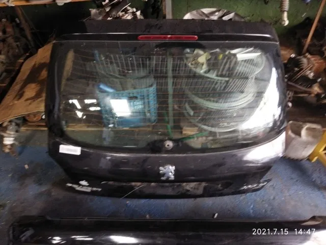 Porta malas com vidro Peugeot 206