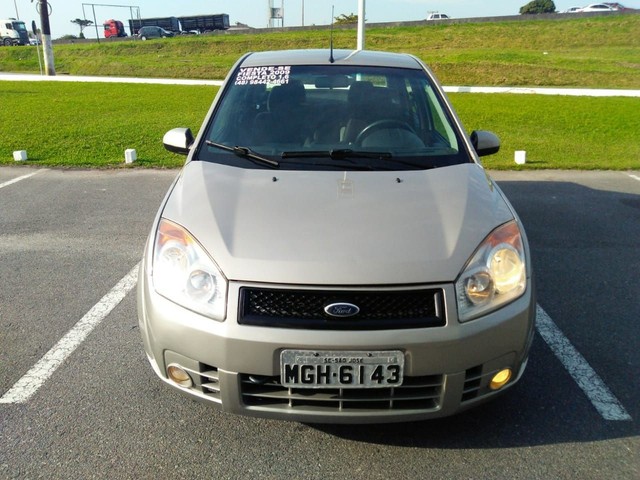 FIESTA 1.6 COMPLETO 2009