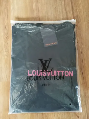 Camiseta Louis Vuitton  Camiseta Masculina Louis-Vuitton Usado