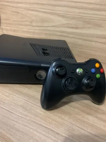 Xbox 360 Slim Bloqueado - Seminovo 