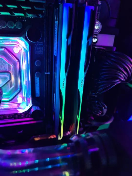 Memória RAM DDR5 7200 Mhz G.Skill Trident Z5 RGB 32GB (16GBx2) Intel XMP 3.0 - Foto 5