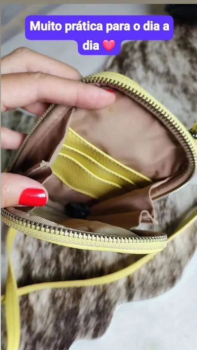 Bolsa Porta Celular Arezzo  - Foto 2