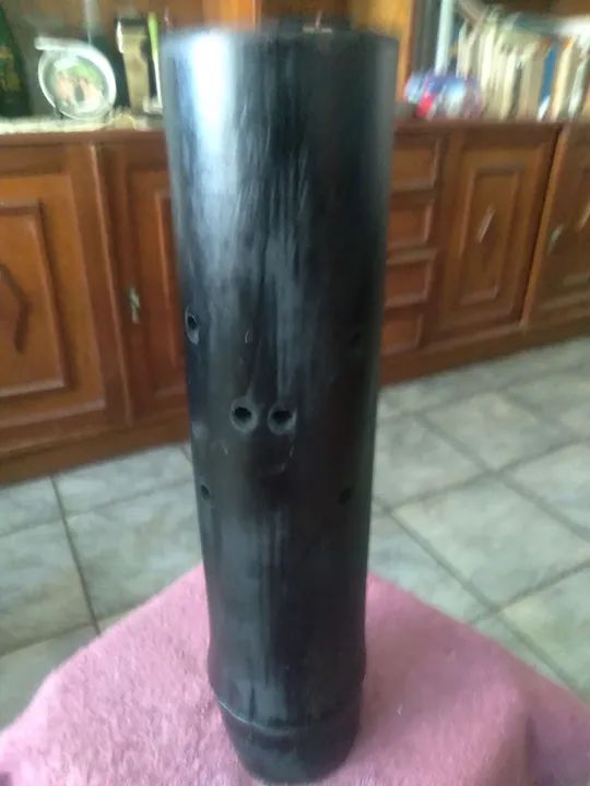 Luminária artesanal de bambu pintado