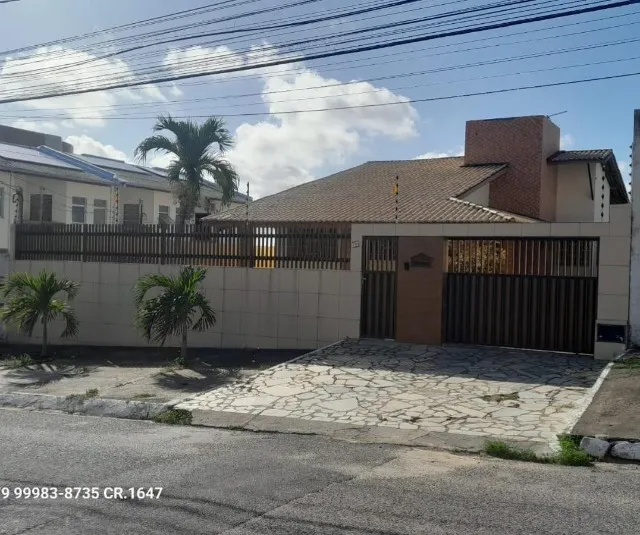 Alugo excelente casa no bairro Atalaia - rua poeta Vinicius de Moraes