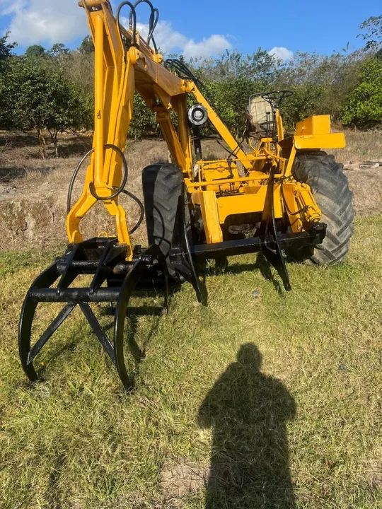 Carregadeira de cana e trator  - Foto 2