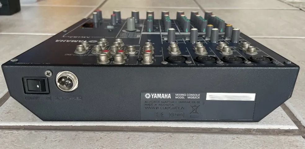 Mesa Analógica Yamaha MG82CX - Foto 2